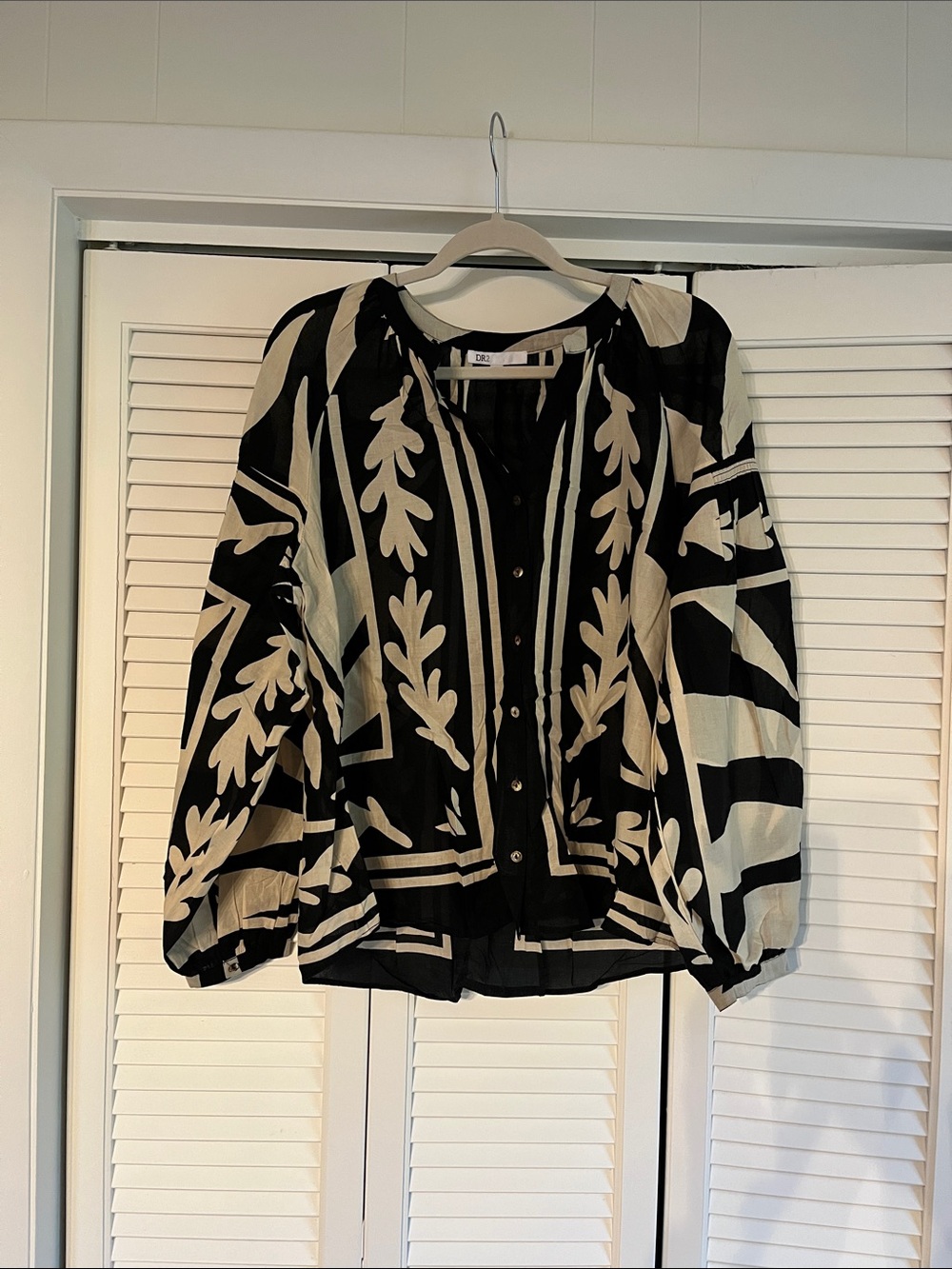 DR2 Black and Cream Printed Button-Front Blouse
